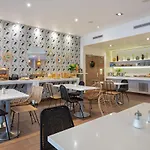 Novotel Centre - Grandes & Confort Centre-ville Hotel Perpignan