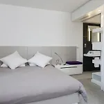 Novotel Centre - Grandes & Confort Centre-ville Перпиньан