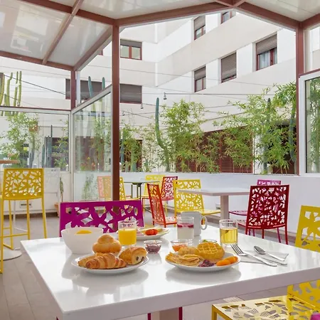 Novotel Centre Hotel
