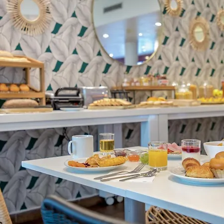 Novotel Centre - Grandes & Confort Centre-ville Отель 4*