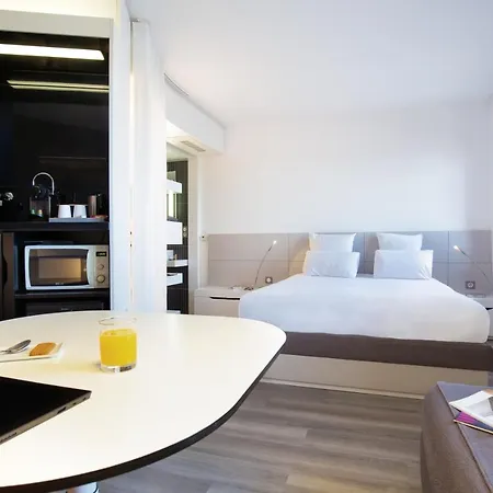 Novotel Centre - Grandes & Confort Centre-ville Hotel Perpignano