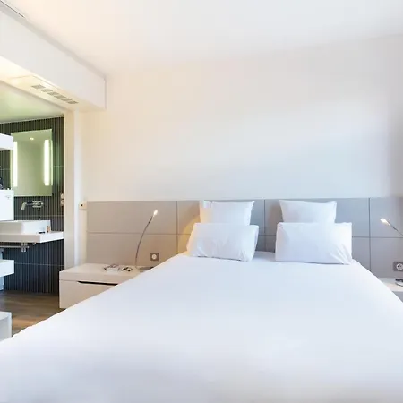 Novotel Centre - Grandes & Confort Centre-ville Отель 4*
