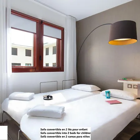 Novotel Centre Hotel