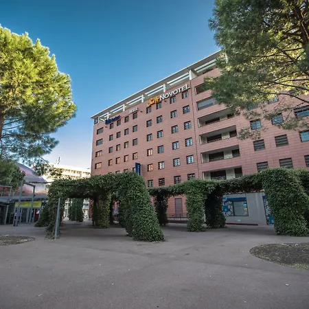 Hotel Novotel Centre - Grandes & Confort Centre-ville