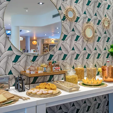 Novotel Centre - Grandes & Confort Centre-ville Hotel 4*