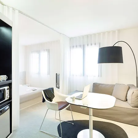 Novotel Centre - Grandes & Confort Centre-ville Hotel 4*