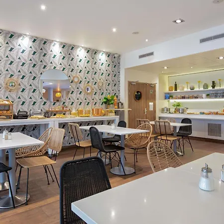 Novotel Centre - Grandes & Confort Centre-ville ホテル ペルピニャン