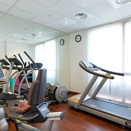 Отель Novotel Centre - Grandes & Confort Centre-ville Перпиньан