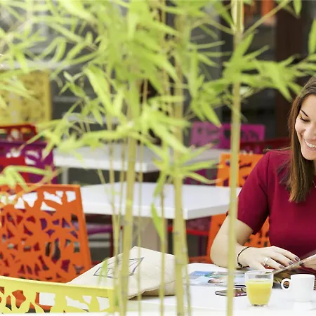 Novotel Centre - Grandes & Confort Centre-ville Hotel 4*