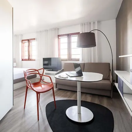 Novotel Centre - Grandes & Confort Centre-ville 4*