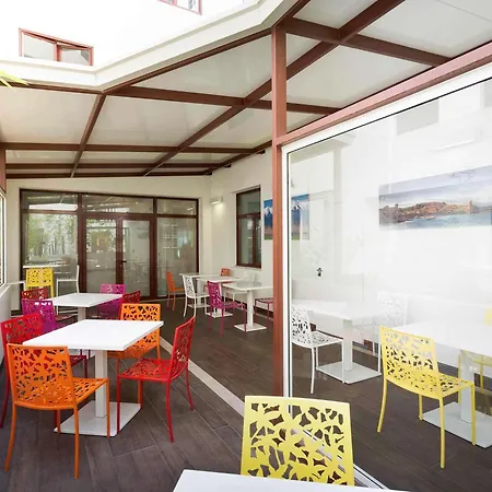 Novotel Centre - Grandes & Confort Centre-ville Hotel Perpignano