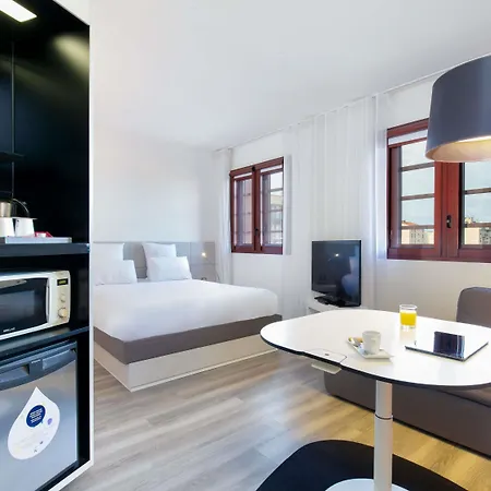 Novotel Centre - Grandes & Confort Centre-ville Hotel Perpignan