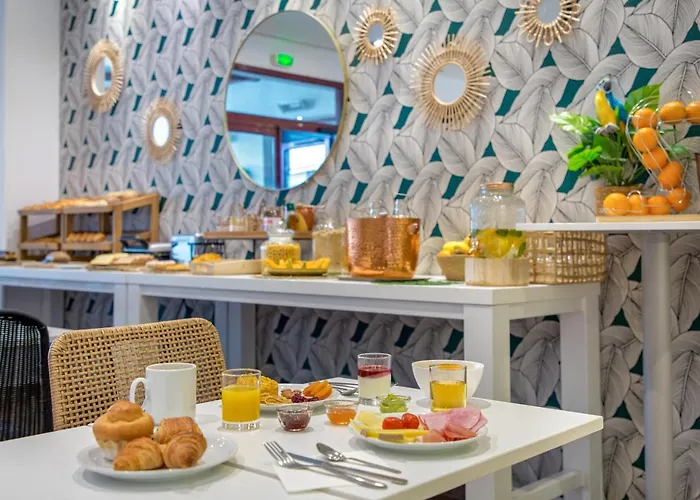 Novotel Centre - Grandes & Confort Centre-ville Отель Перпиньан