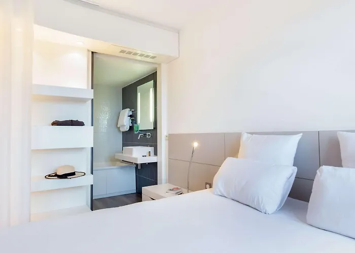 Novotel Centre - Grandes & Confort Centre-ville Hotel Perpinhã