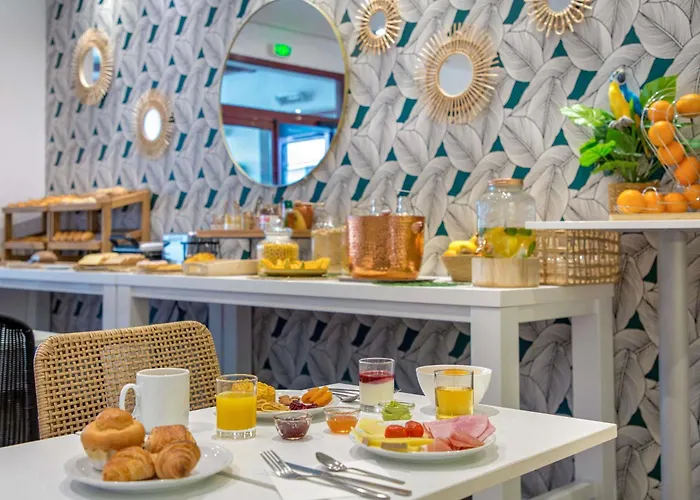 Novotel Centre - Grandes & Confort Centre-ville Отель Перпиньан